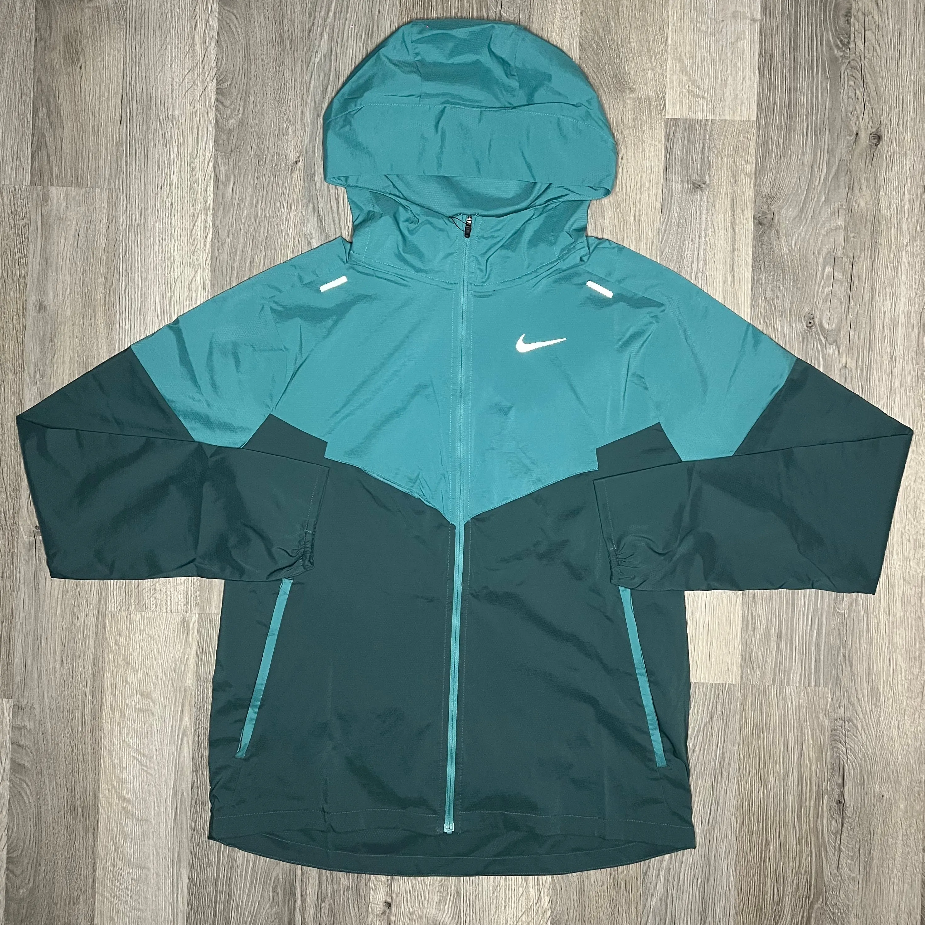 Nike Windrunner Mineral Teal