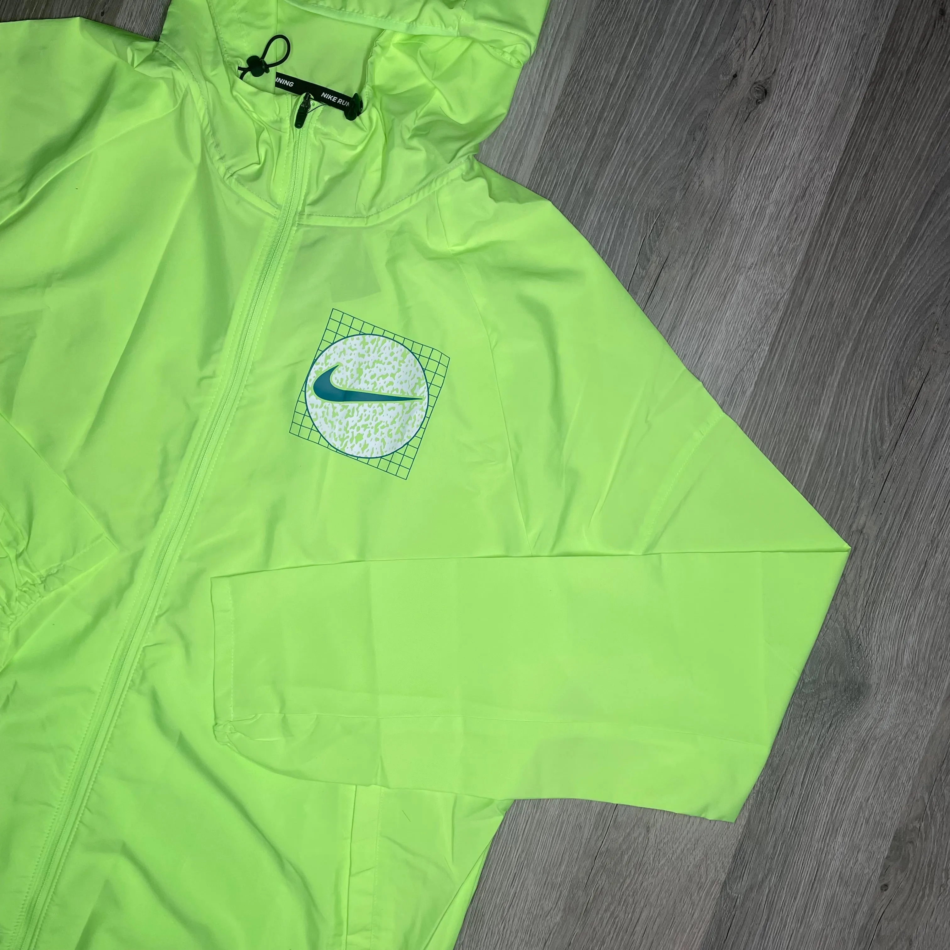 Nike Windrunner Multi-Tick Volt