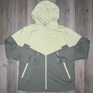 Nike Windrunner Olive