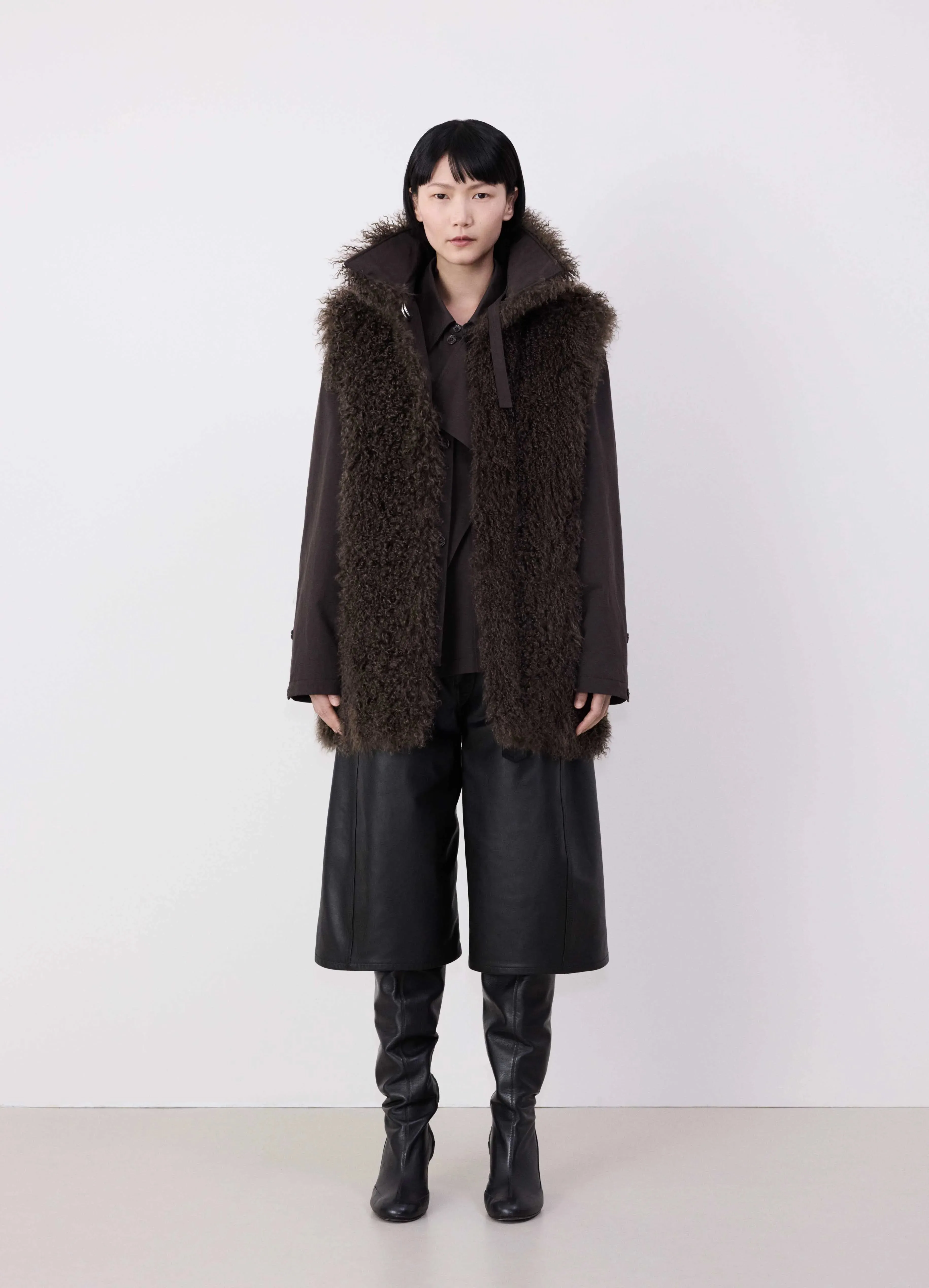 REVERSIBLE BELTED LONG SHEARLING GILET