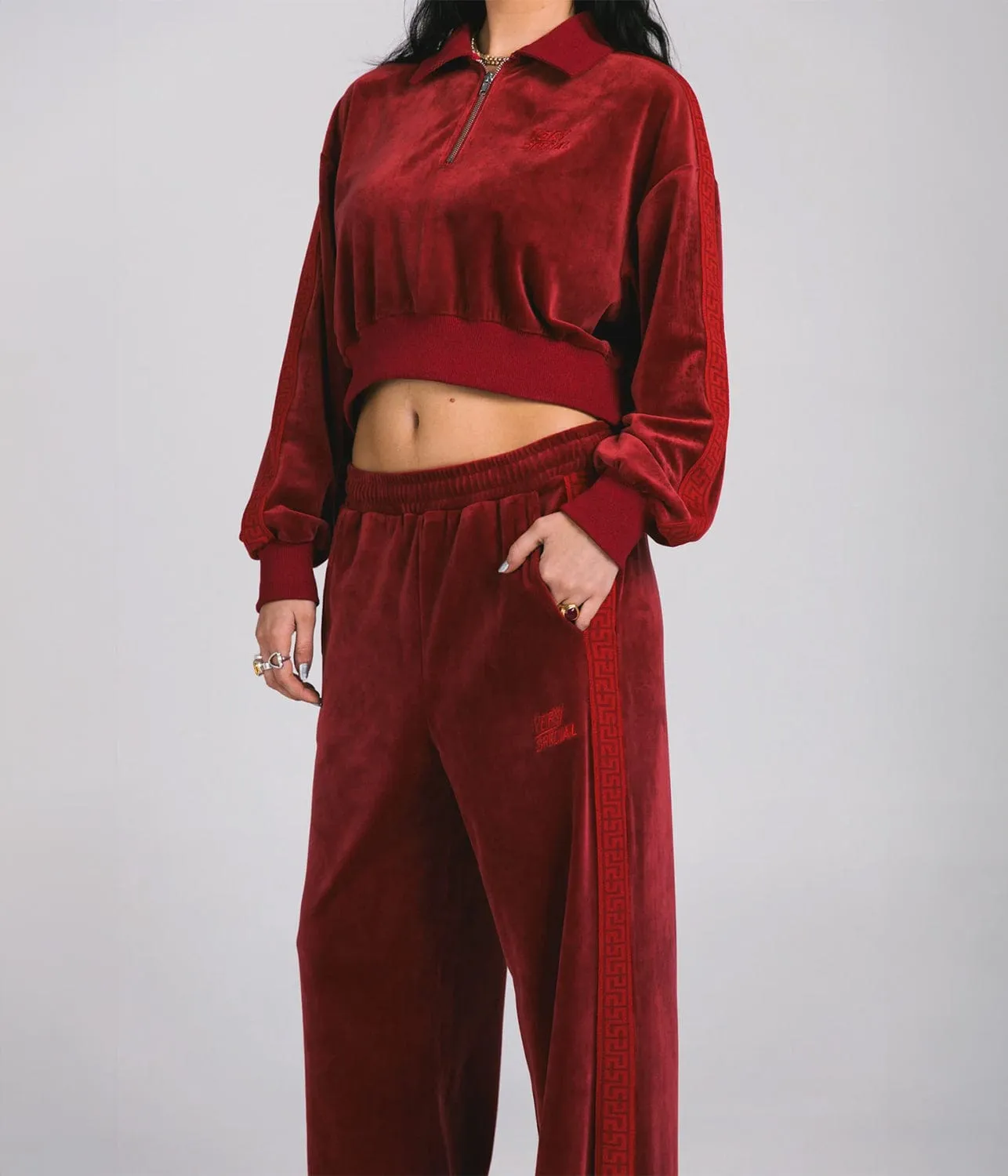 VELOUR ZIP CROP JACKET- RED